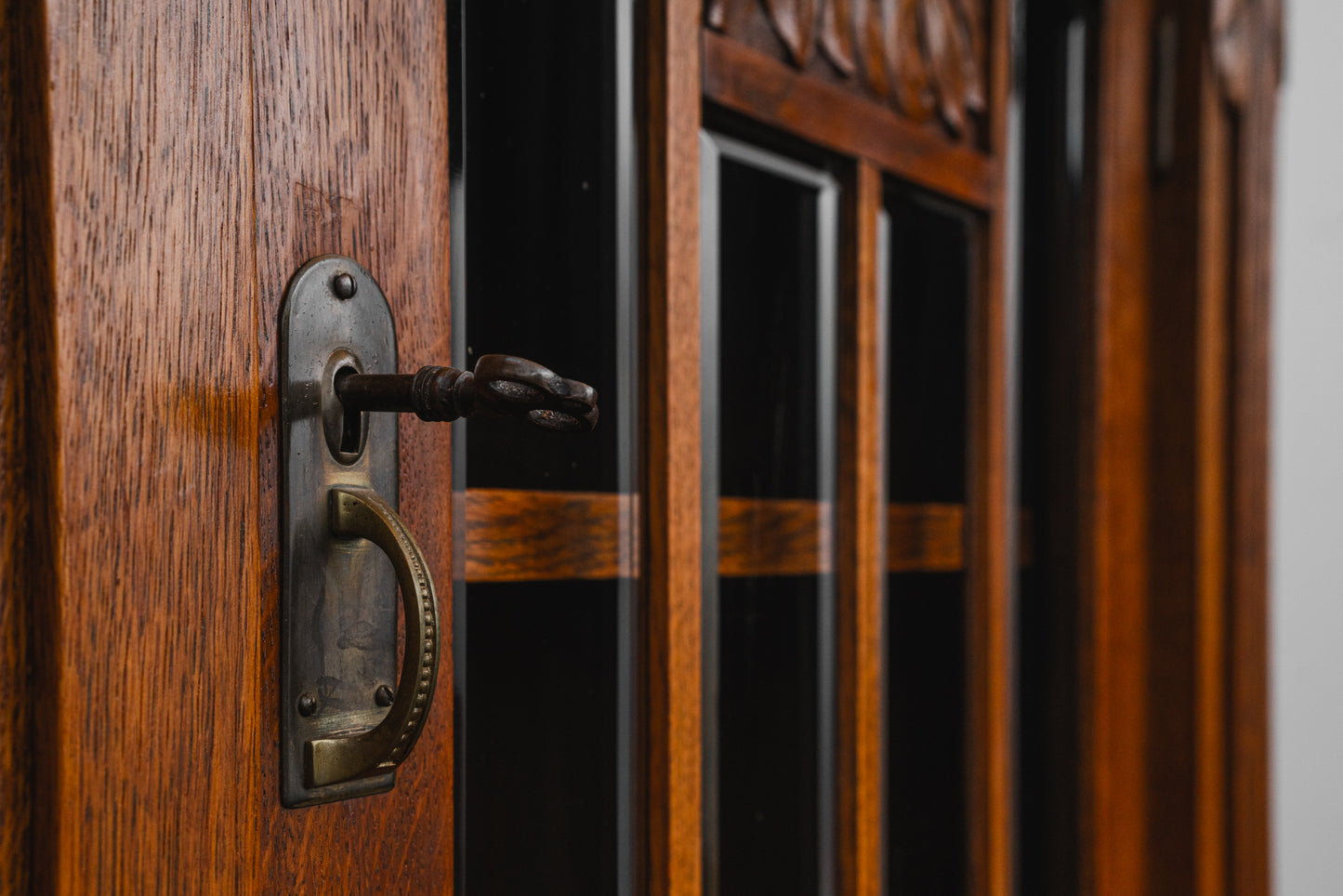 Beeindruckender Jugendstil Buffetschrank