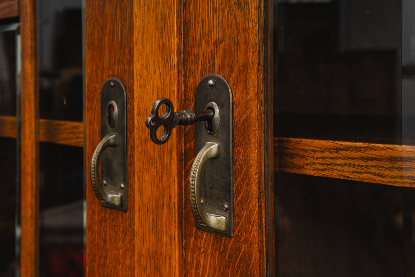 Beeindruckender Jugendstil Buffetschrank
