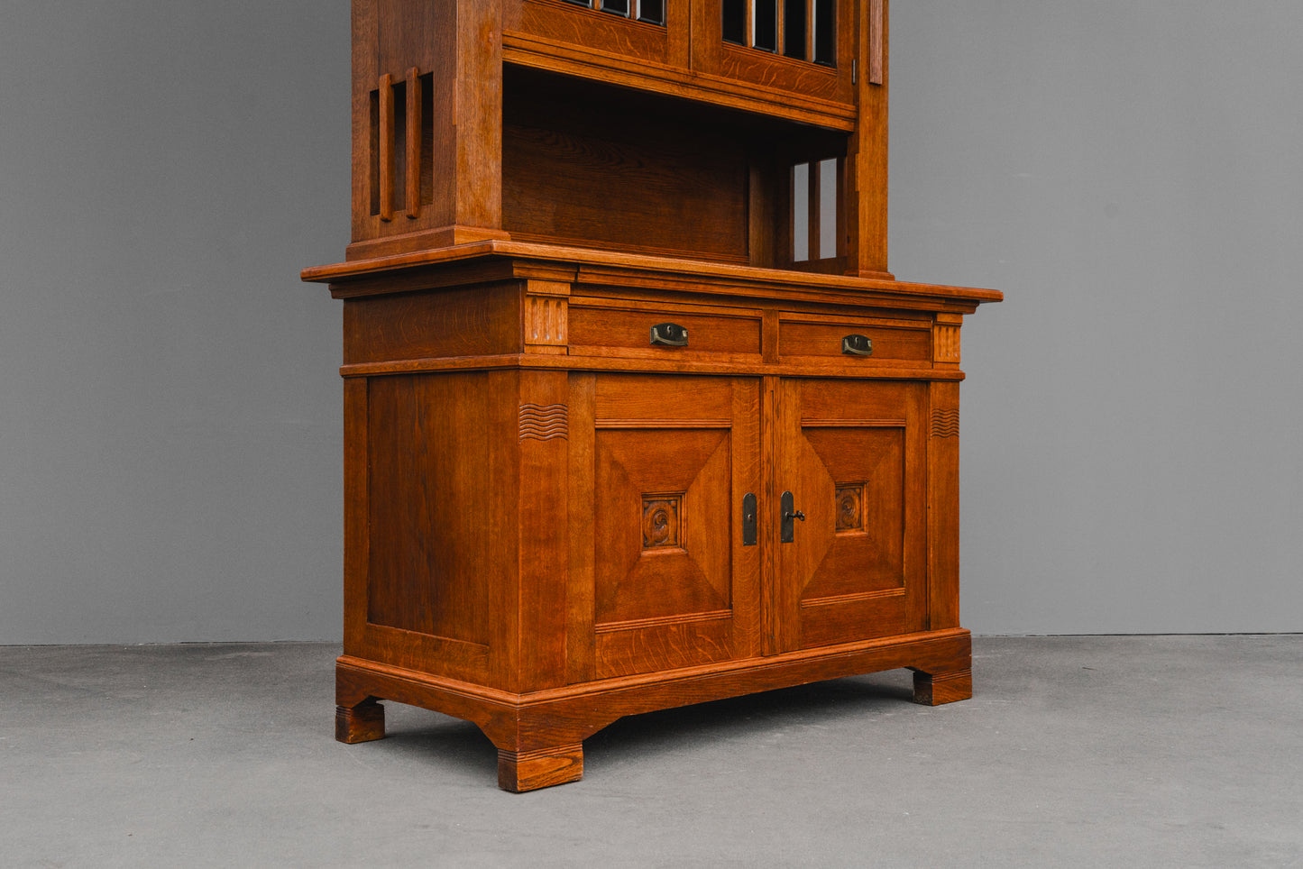 Beeindruckender Jugendstil Buffetschrank