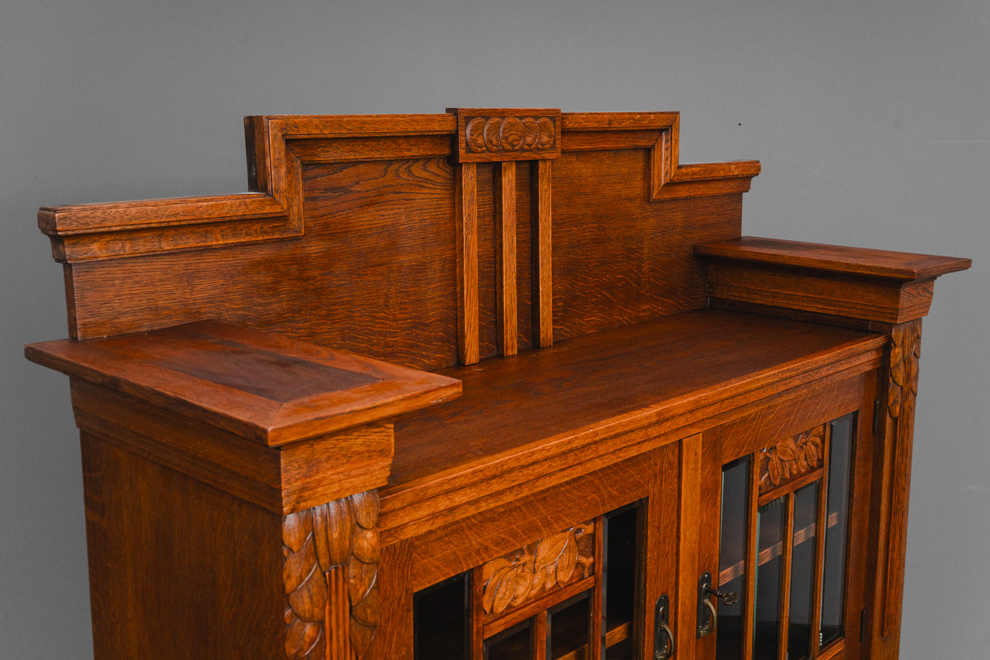 Beeindruckender Jugendstil Buffetschrank
