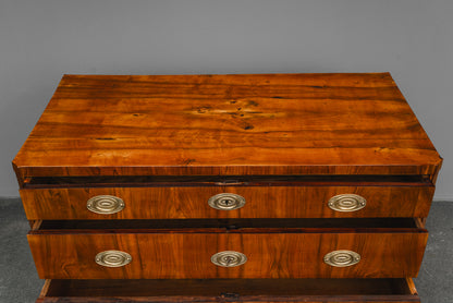 Biedermeier Kommode in Nussbaum - erste Hälfte des 19.Jahrhunderts