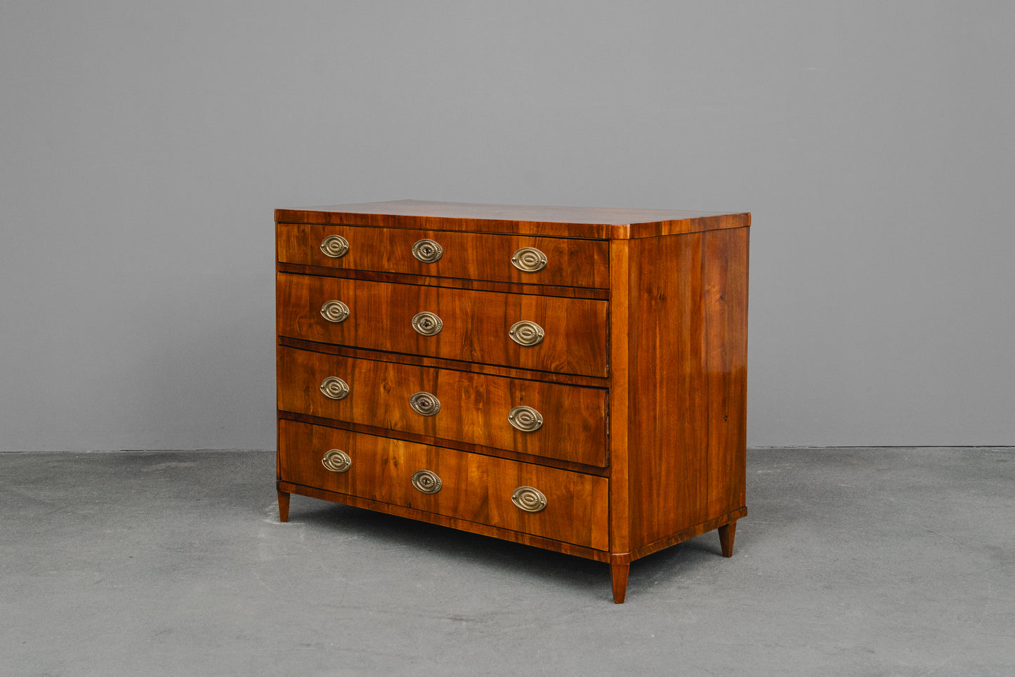 Biedermeier Kommode in Nussbaum - erste Hälfte des 19.Jahrhunderts