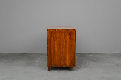 Biedermeier Kommode in Nussbaum - erste Hälfte des 19.Jahrhunderts