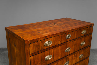 Biedermeier Kommode in Nussbaum - erste Hälfte des 19.Jahrhunderts