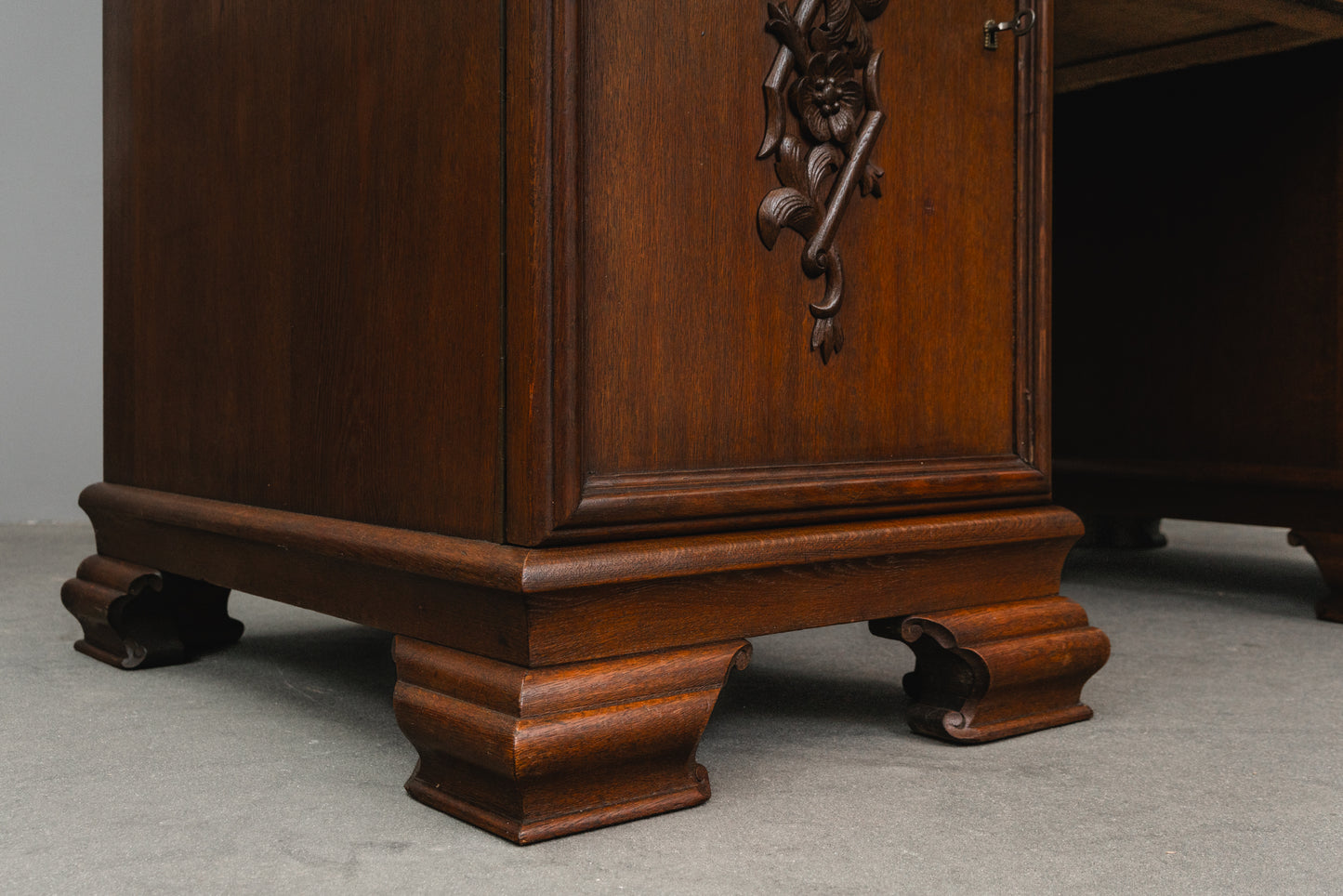 Jugendstil Schreibtisch in Eiche - Anfang des 20.Jahrhunderts
