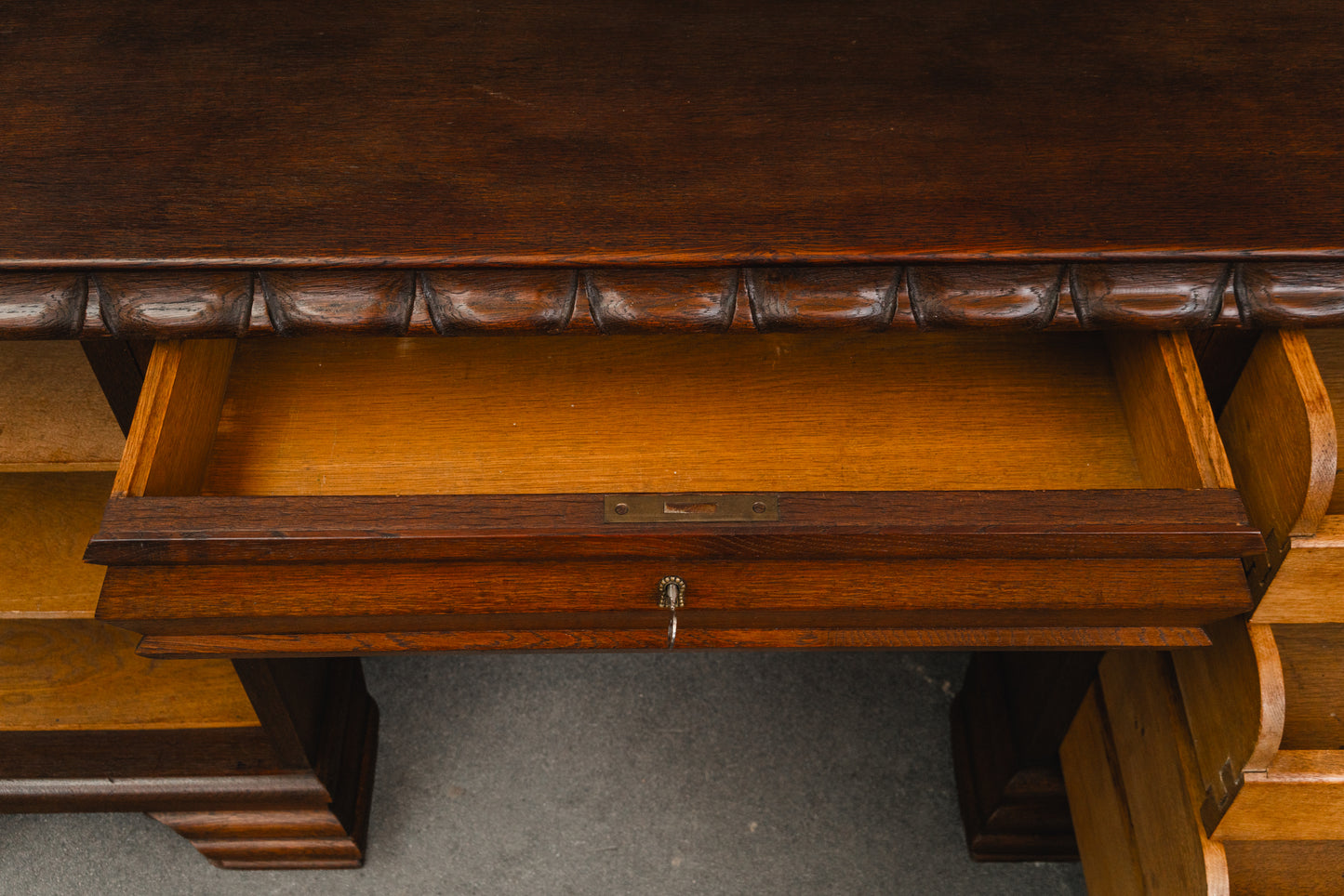 Jugendstil Schreibtisch in Eiche - Anfang des 20.Jahrhunderts