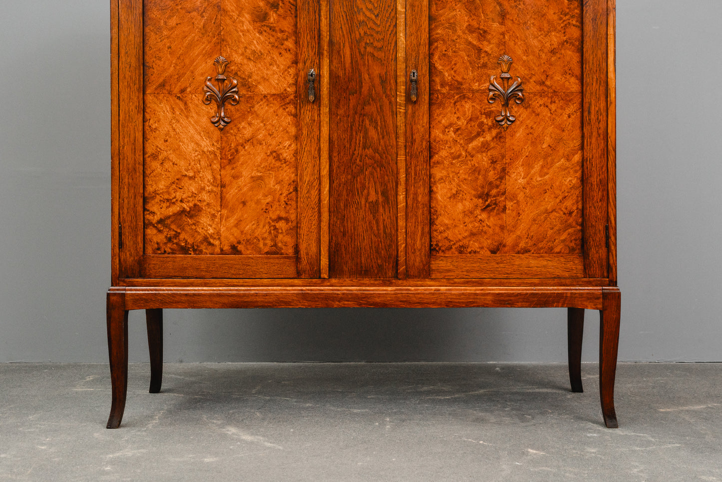 Jugendstil Schrank in Eiche - erste Hälfte des 20.Jahrhunderts