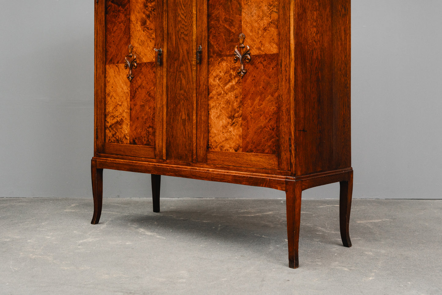 Jugendstil Schrank in Eiche - erste Hälfte des 20.Jahrhunderts