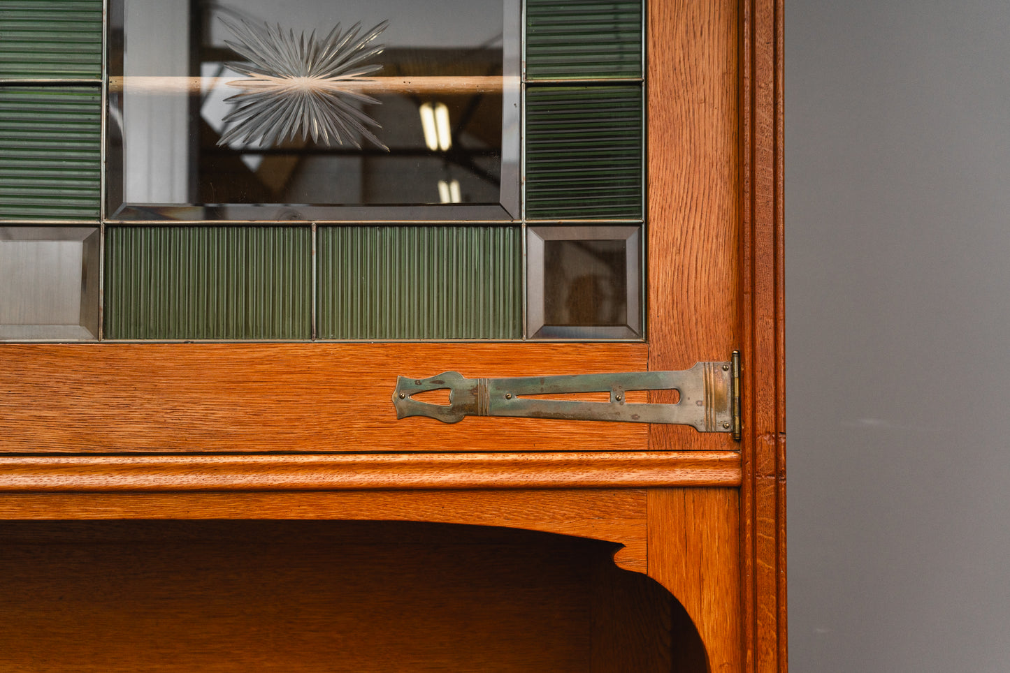 Jugendstil Buffet in Eiche - Anfang des 20.Jahrhunderts