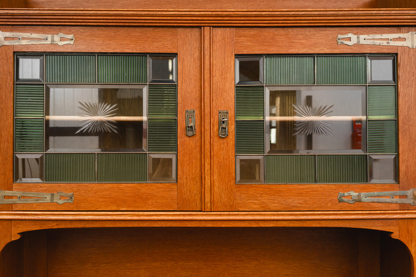 Jugendstil Buffet in Eiche - Anfang des 20.Jahrhunderts