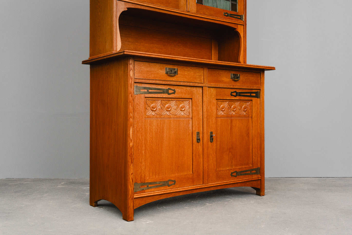 Jugendstil Buffet in Eiche - Anfang des 20.Jahrhunderts