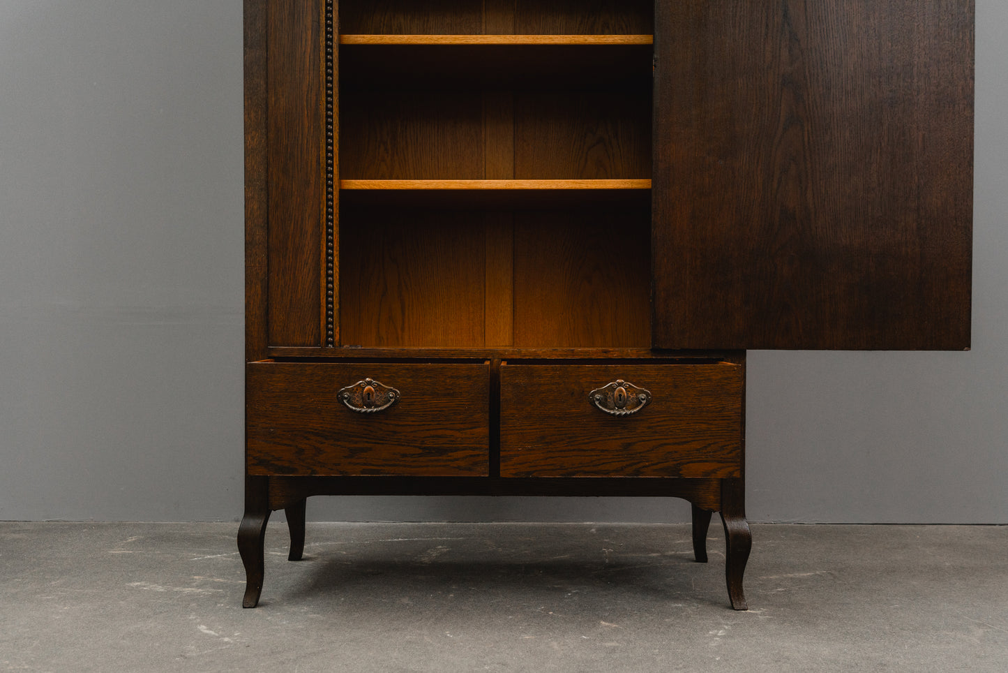 Jugendstil Wäscheschrank in Eiche - Anfang des 20.Jahrhunderts