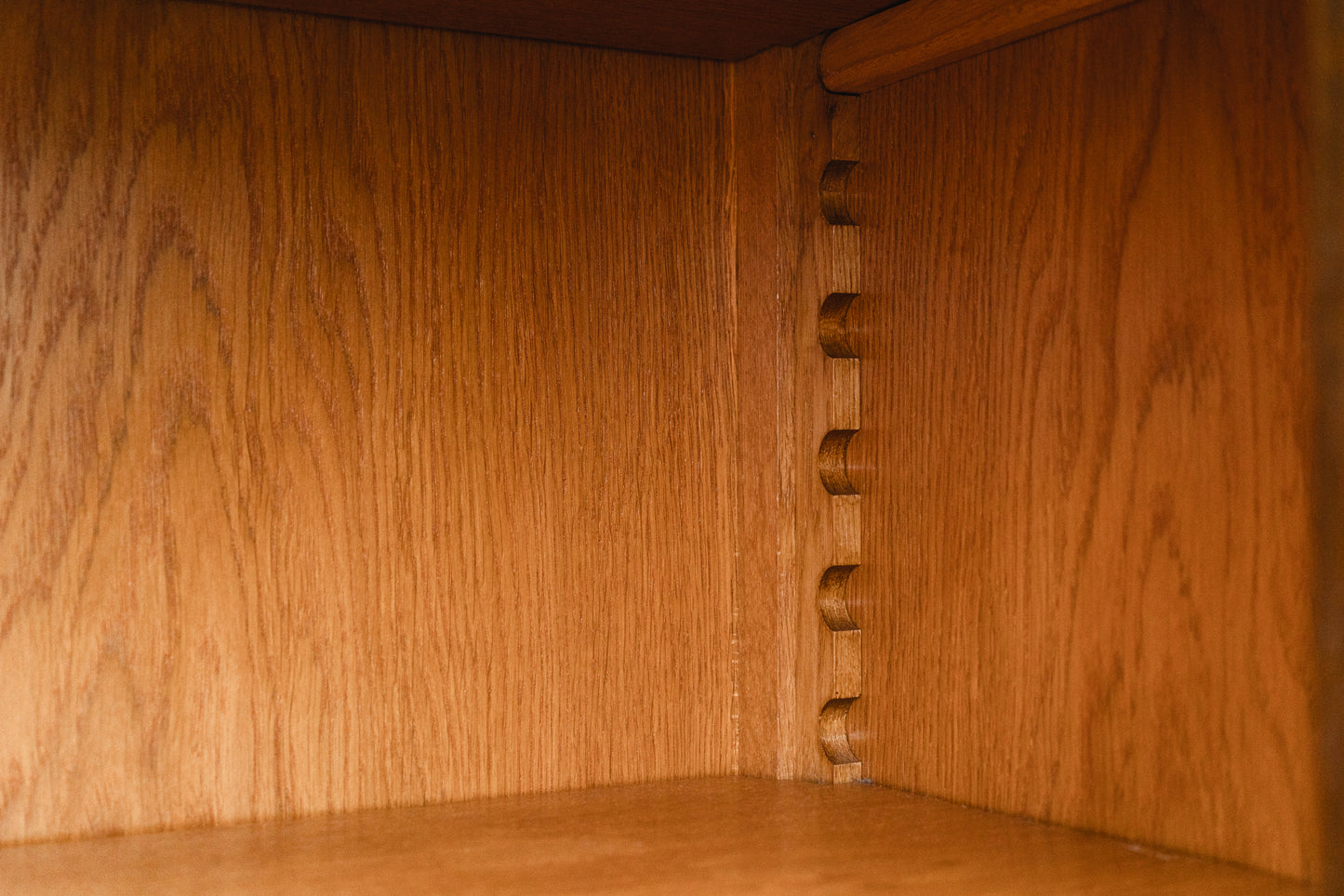 Jugendstil Wäscheschrank in Eiche - Anfang des 20.Jahrhunderts