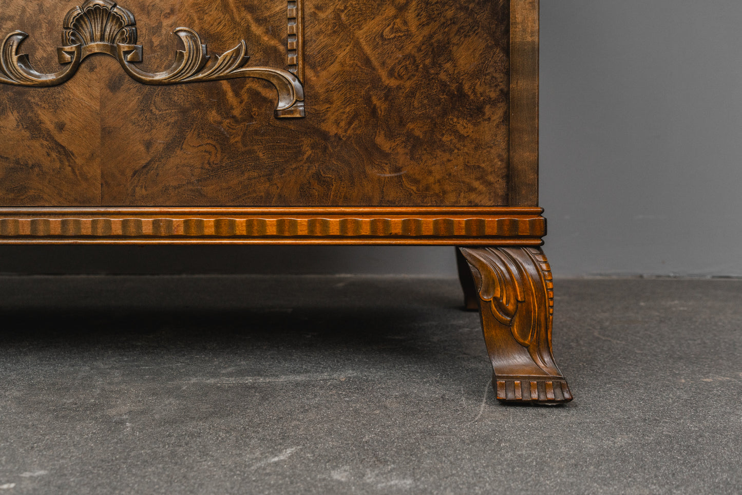 Art Déco Sideboard in Birke - erste Hälfte des 20.Jahrhunderts