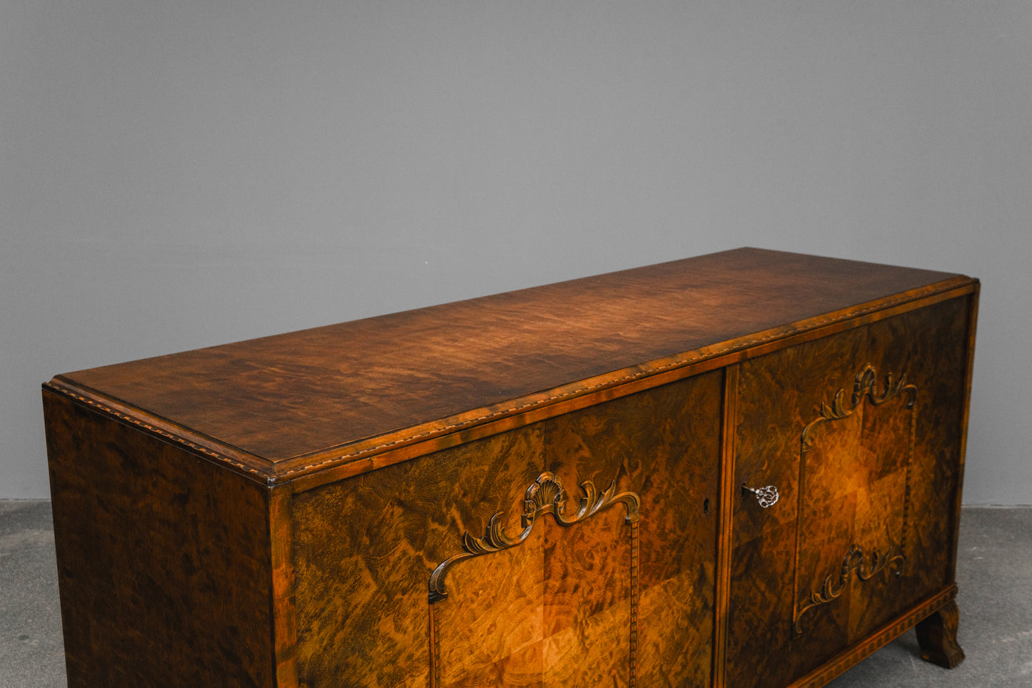 Art Déco Sideboard in Birke - erste Hälfte des 20.Jahrhunderts