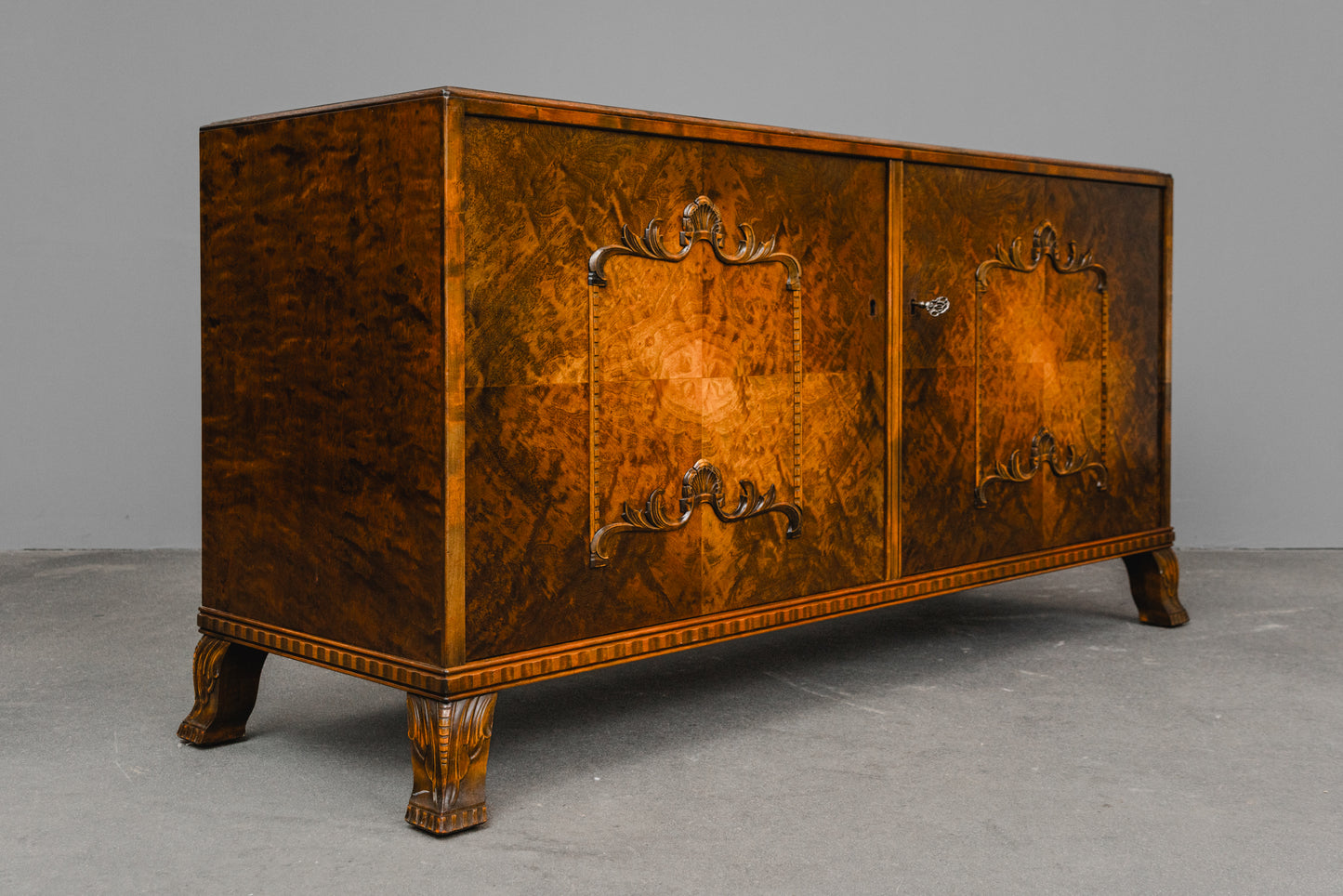 Art Déco Sideboard in Birke - erste Hälfte des 20.Jahrhunderts