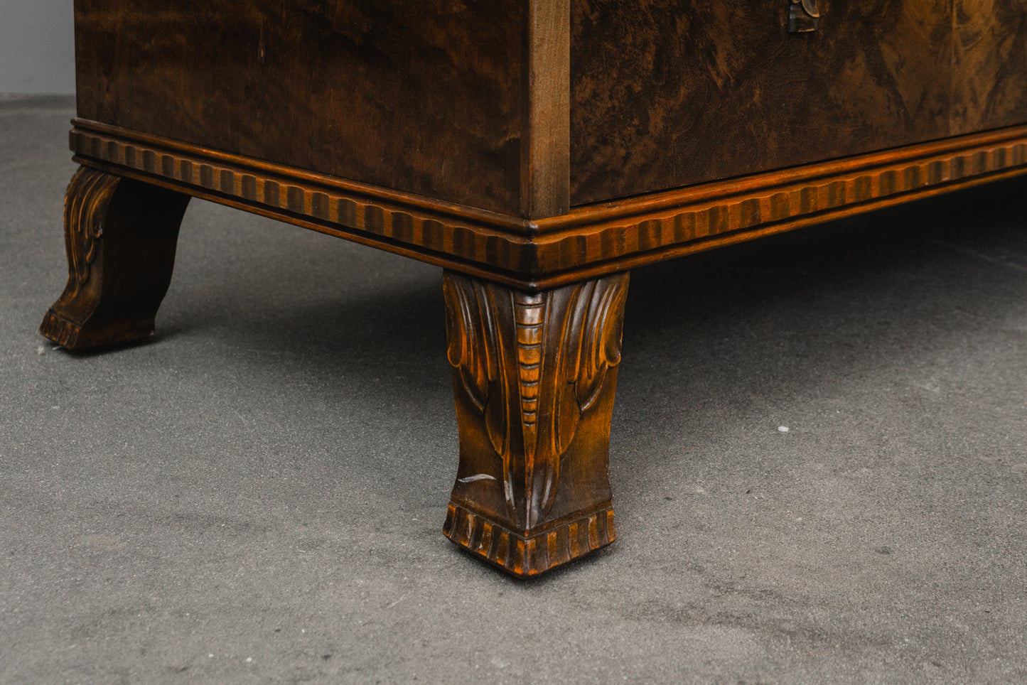 Art Déco Sideboard in Birke - erste Hälfte des 20.Jahrhunderts