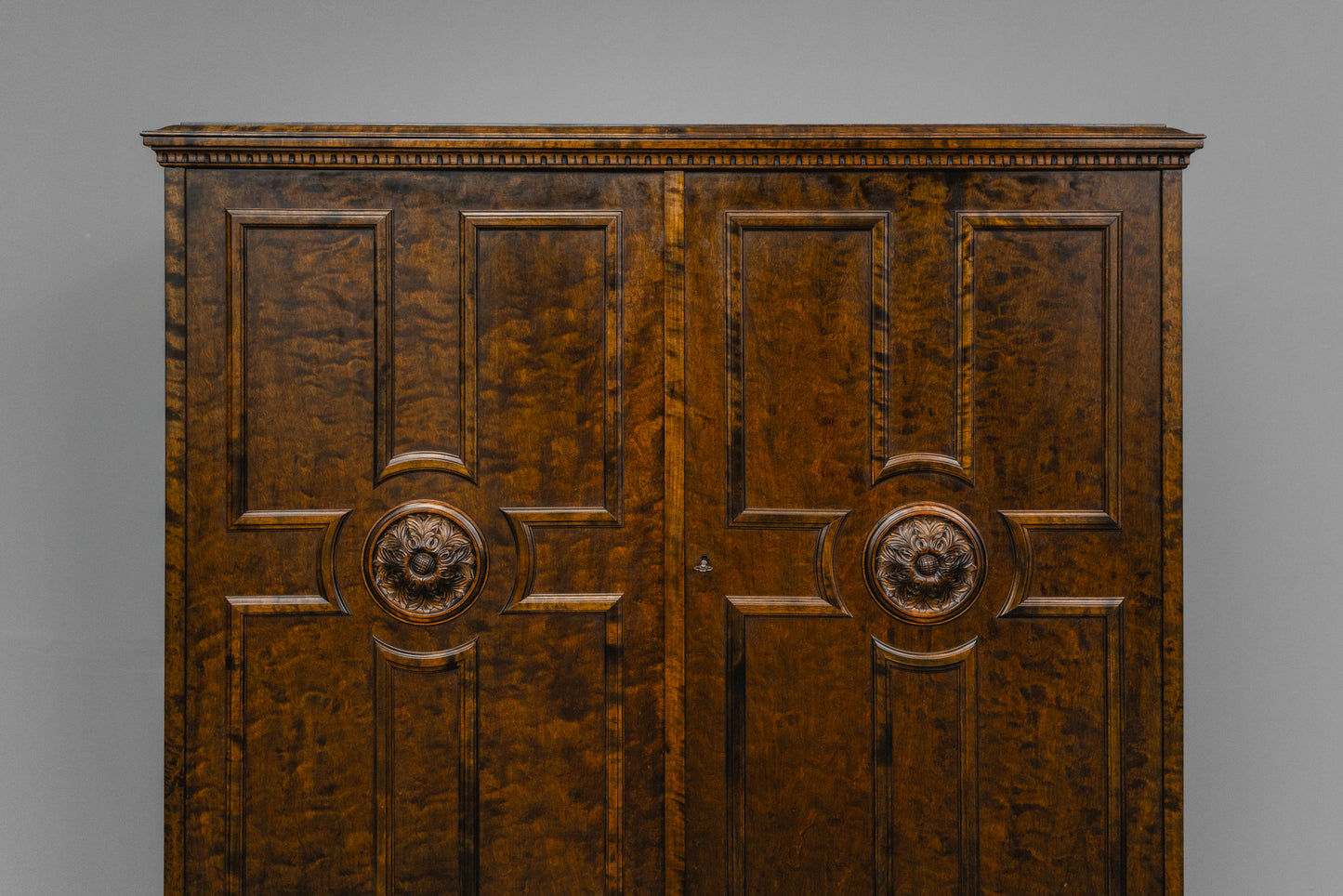 Historismus Schrank in Birke - erste Hälfte des 19.Jahrhunderts