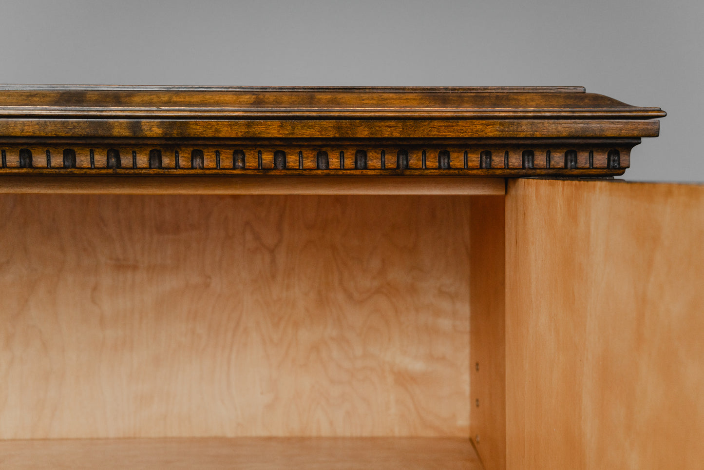 Historismus Schrank in Birke - erste Hälfte des 19.Jahrhunderts