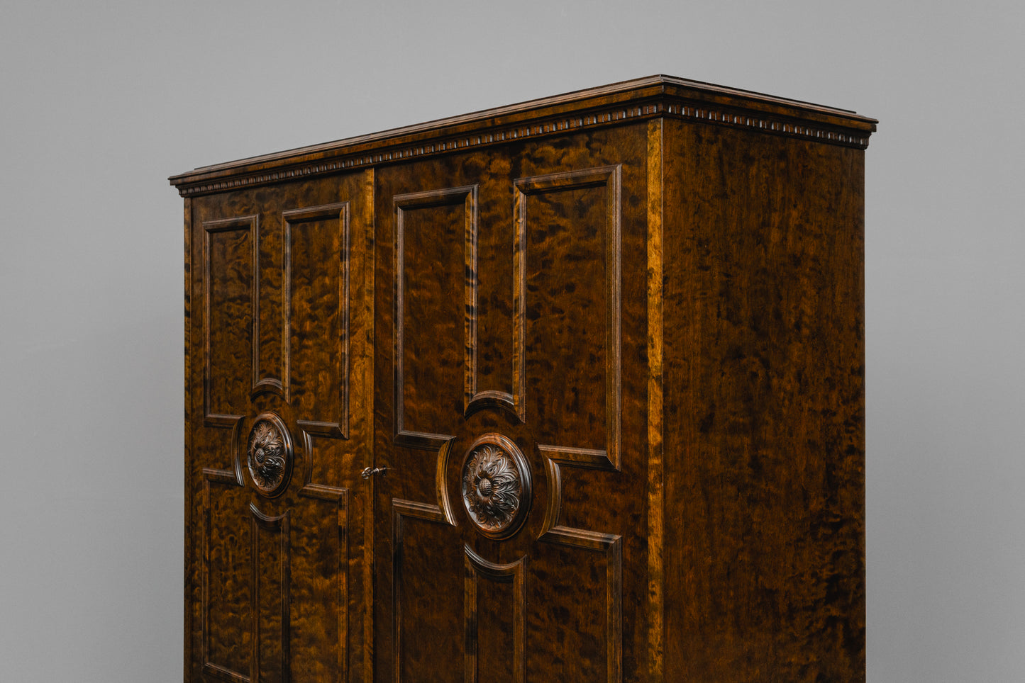 Historismus Schrank in Birke - erste Hälfte des 19.Jahrhunderts