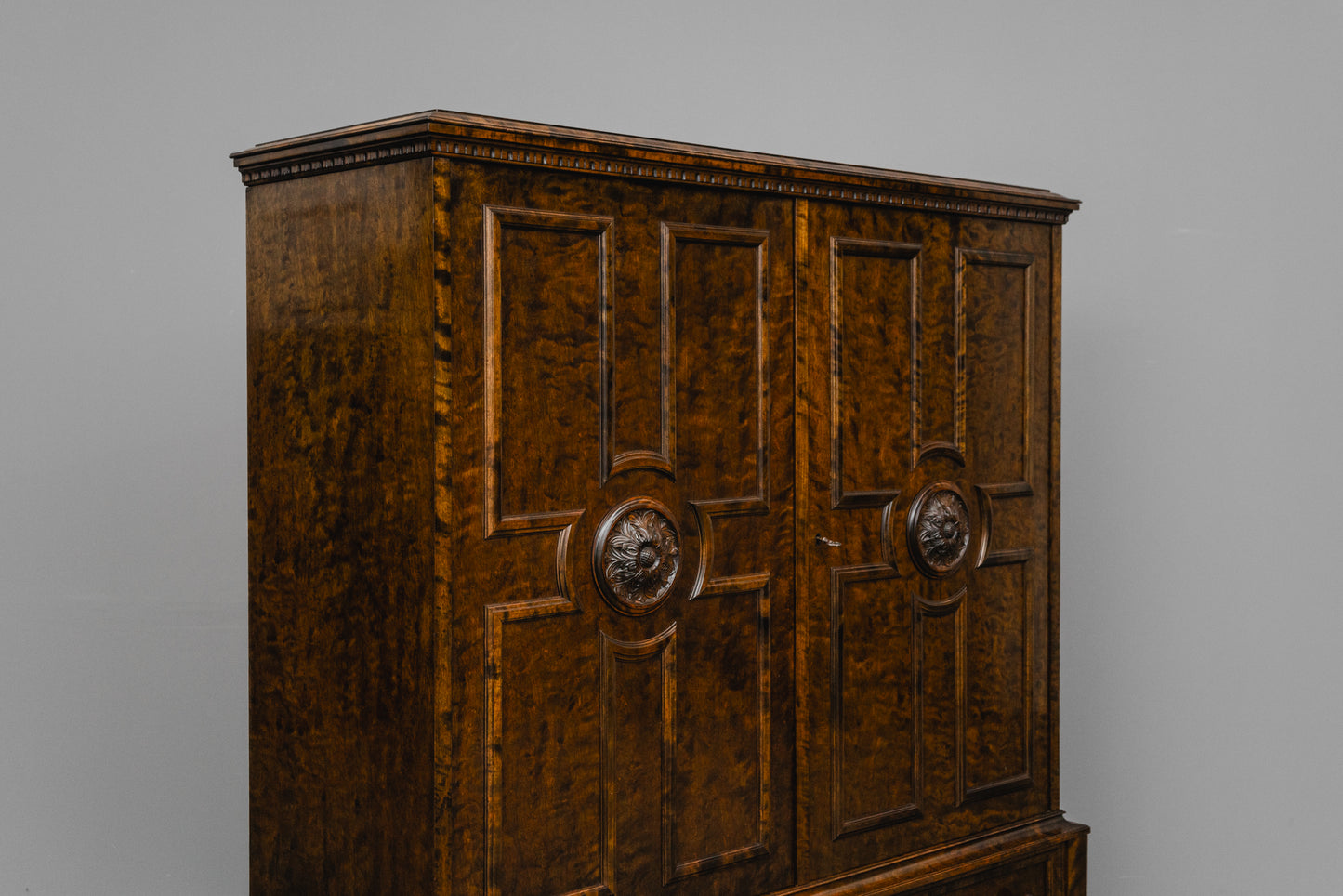 Historismus Schrank in Birke - erste Hälfte des 19.Jahrhunderts