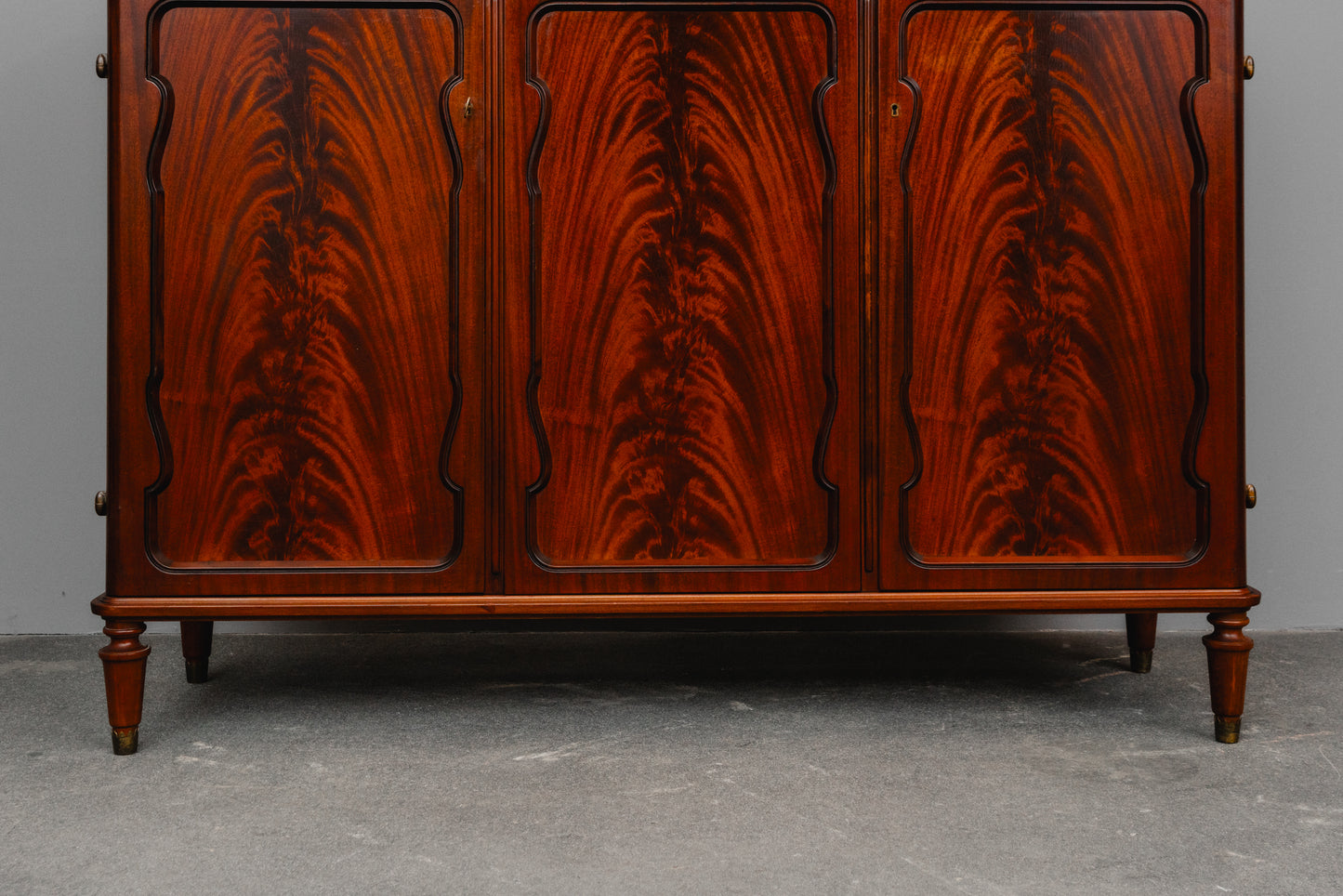 Klassizistischer Stil Sideboard in Mahagoni - zweite Hälfte des 20.Jahrhunderts