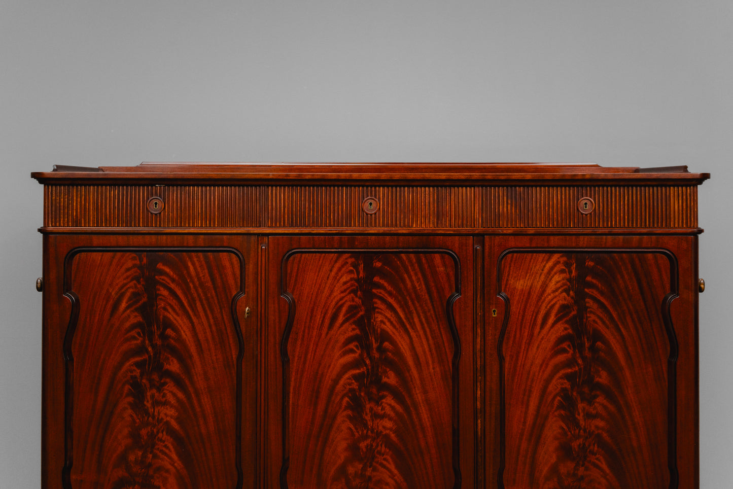 Klassizistischer Stil Sideboard in Mahagoni - zweite Hälfte des 20.Jahrhunderts