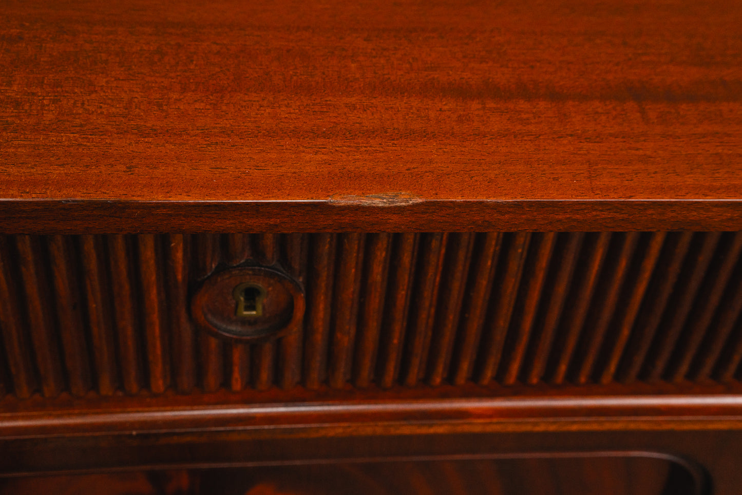 Klassizistischer Stil Sideboard in Mahagoni - zweite Hälfte des 20.Jahrhunderts