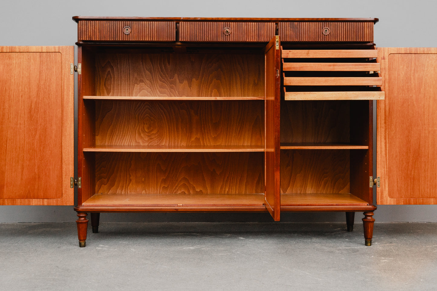 Klassizistischer Stil Sideboard in Mahagoni - zweite Hälfte des 20.Jahrhunderts