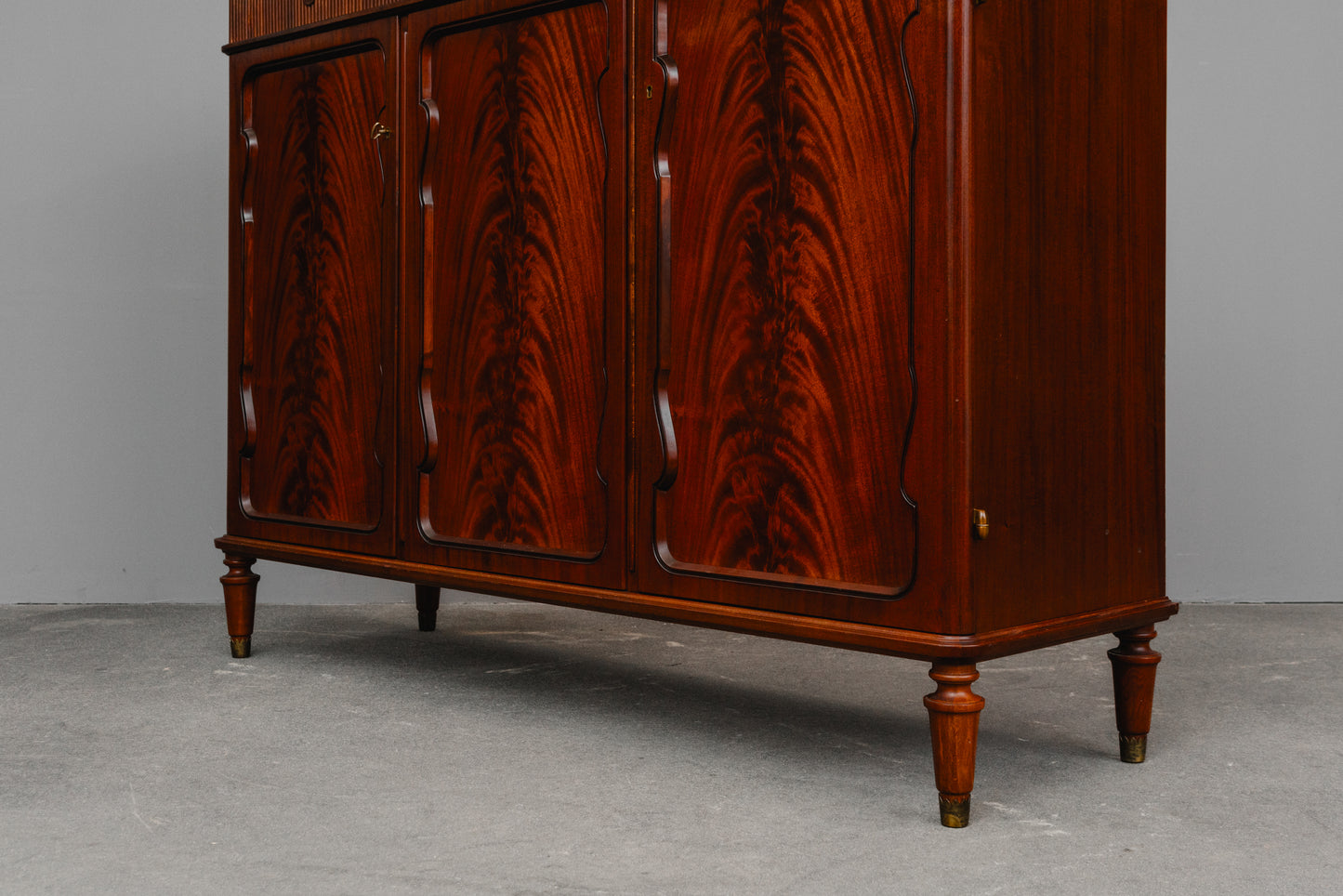 Klassizistischer Stil Sideboard in Mahagoni - zweite Hälfte des 20.Jahrhunderts