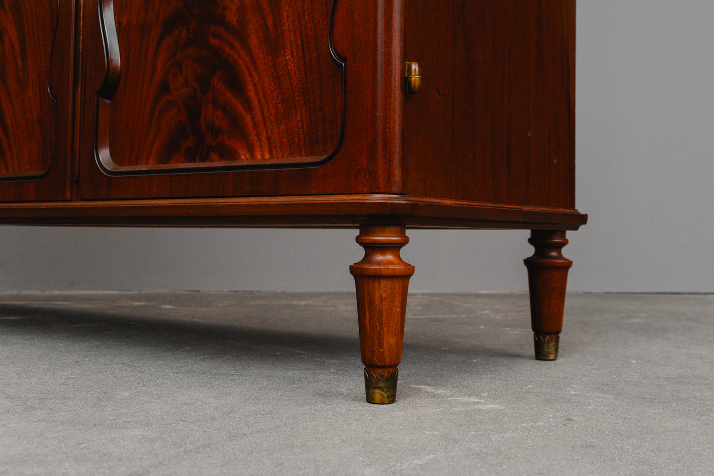 Klassizistischer Stil Sideboard in Mahagoni - zweite Hälfte des 20.Jahrhunderts