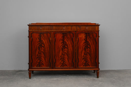 Klassizistischer Stil Sideboard in Mahagoni - zweite Hälfte des 20.Jahrhunderts