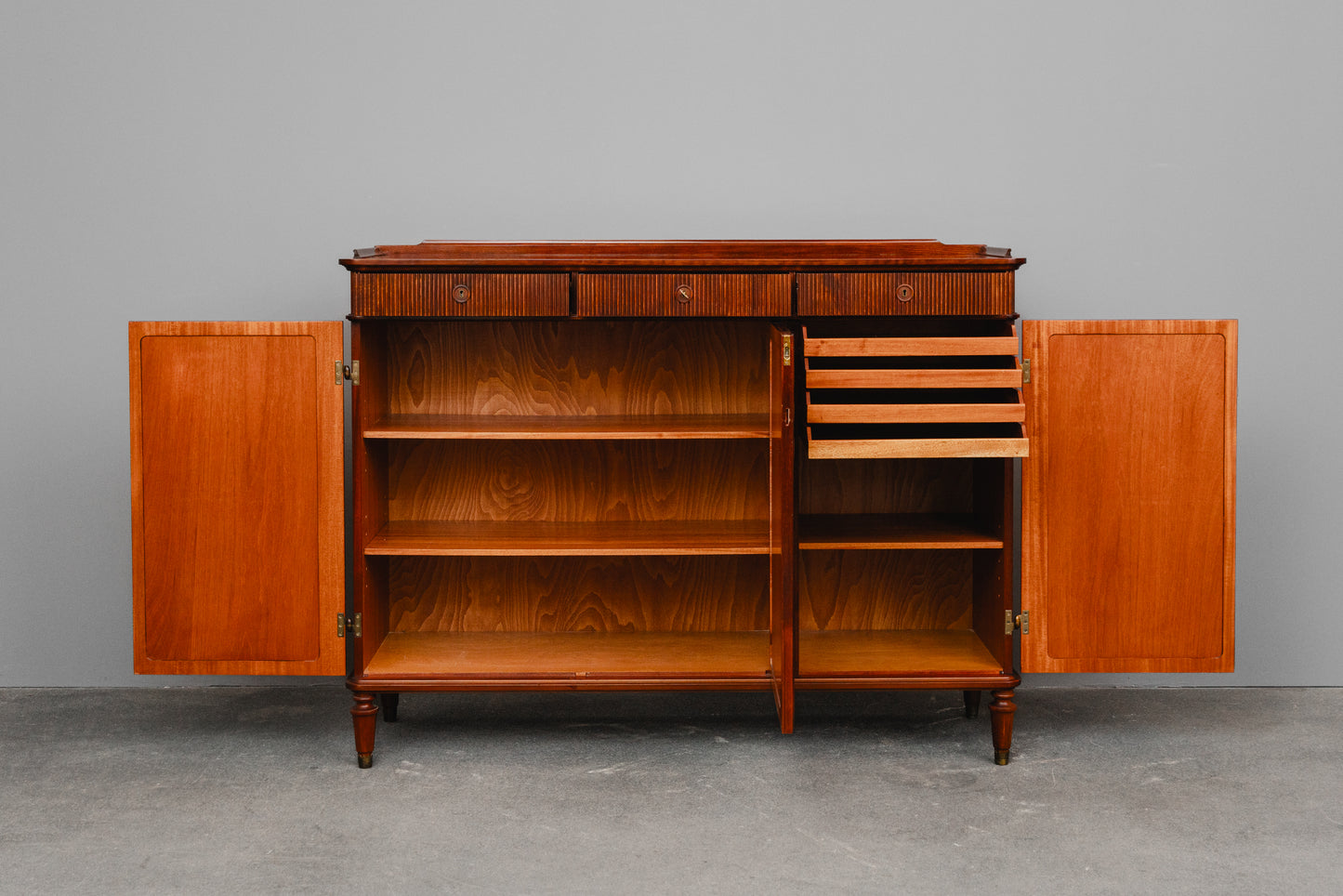 Klassizistischer Stil Sideboard in Mahagoni - zweite Hälfte des 20.Jahrhunderts