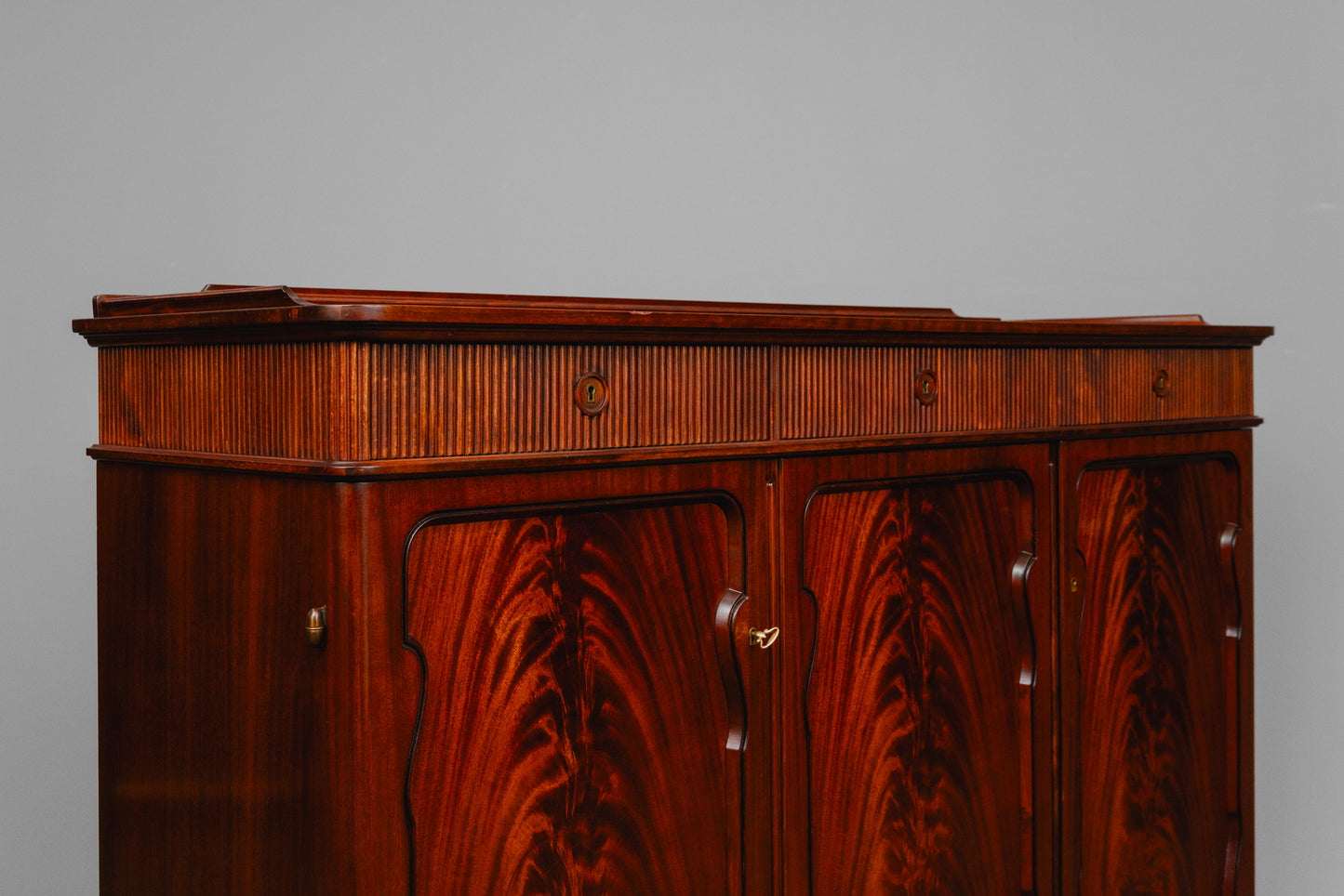 Klassizistischer Stil Sideboard in Mahagoni - zweite Hälfte des 20.Jahrhunderts