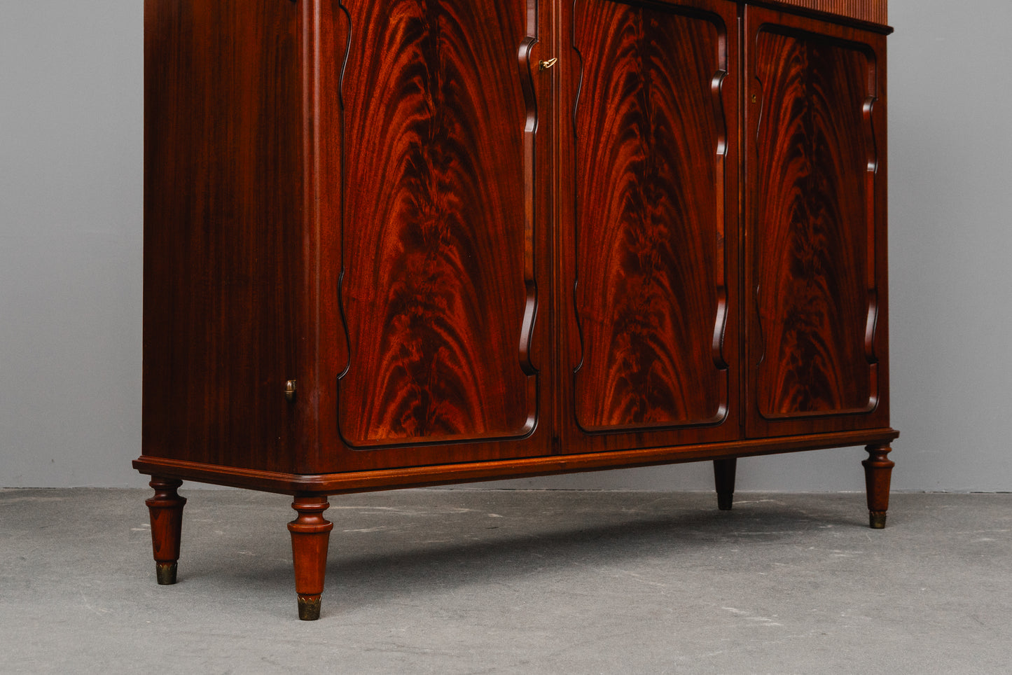 Klassizistischer Stil Sideboard in Mahagoni - zweite Hälfte des 20.Jahrhunderts