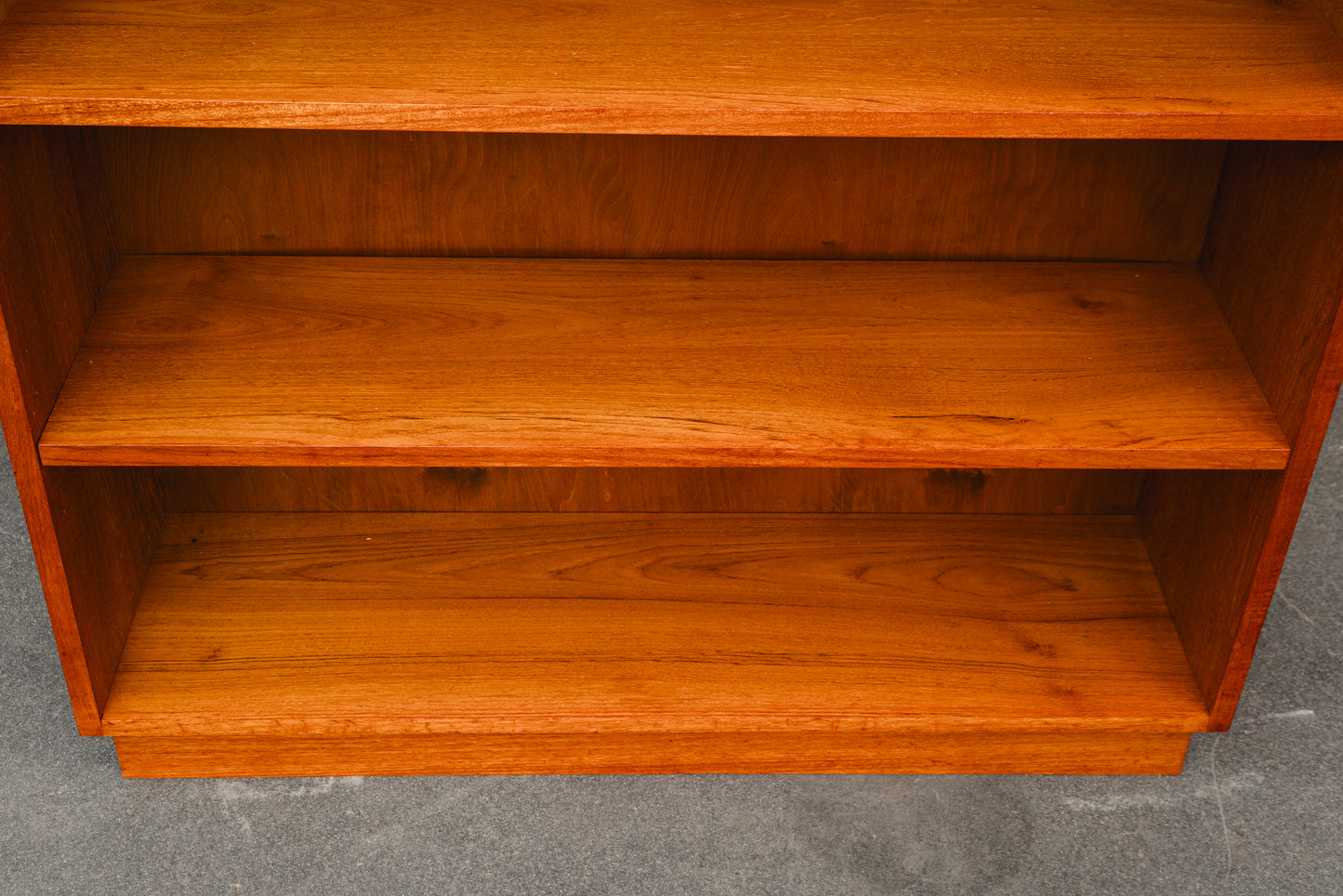 Mid-Century Bücherregal in Teak - Mitte des 20.Jahrhunderts