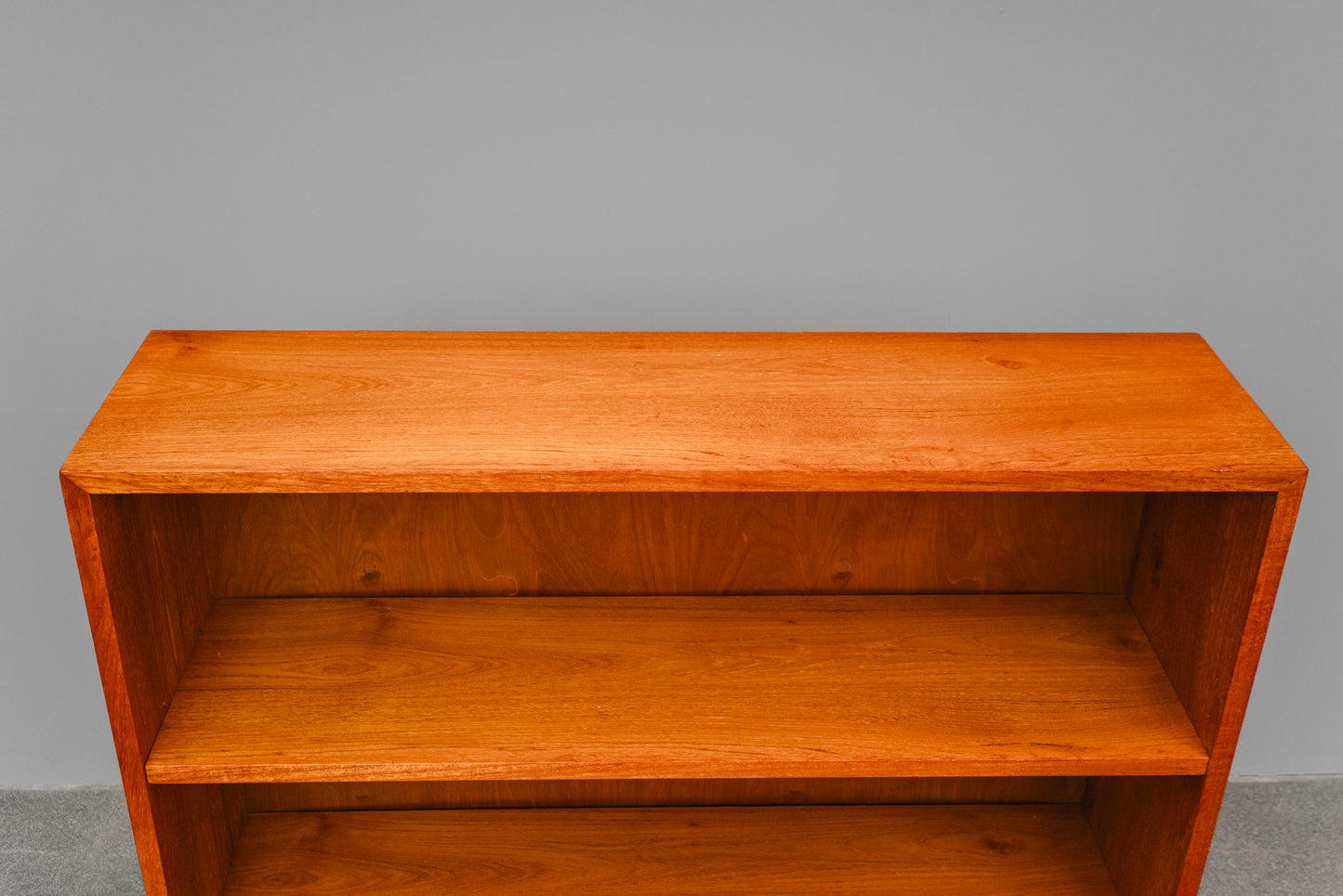 Mid-Century Bücherregal in Teak - Mitte des 20.Jahrhunderts