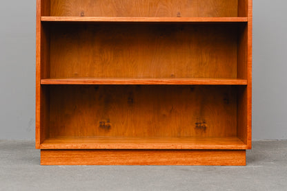 Mid-Century Bücherregal in Teak - Mitte des 20.Jahrhunderts