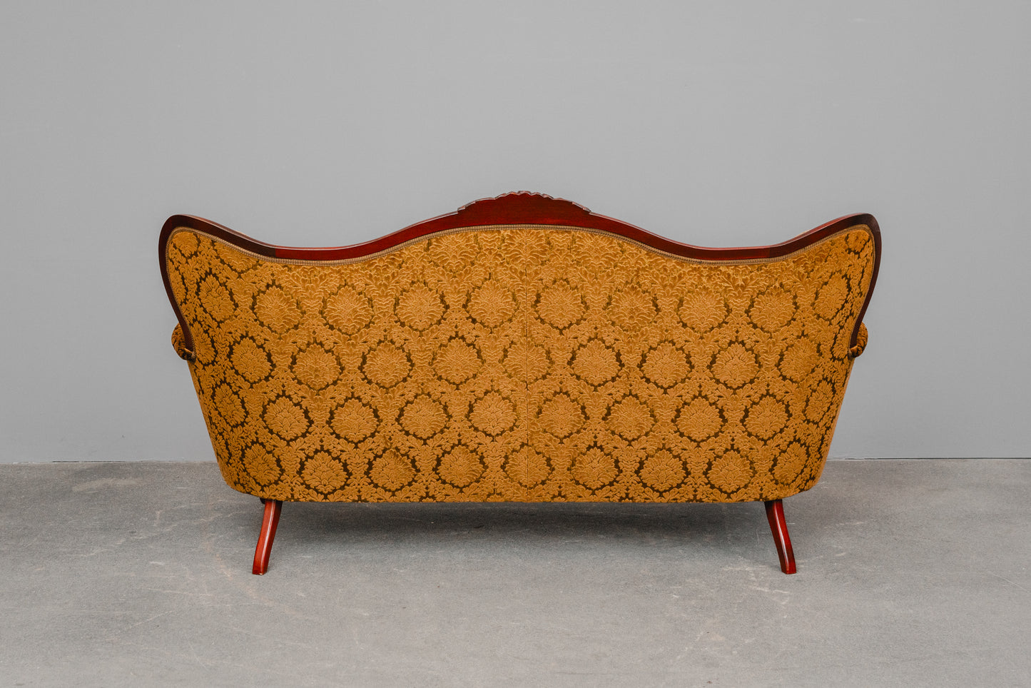Antiker Stil Sofa in Gelb - zweite Hälfte des 20.Jahrhunderts