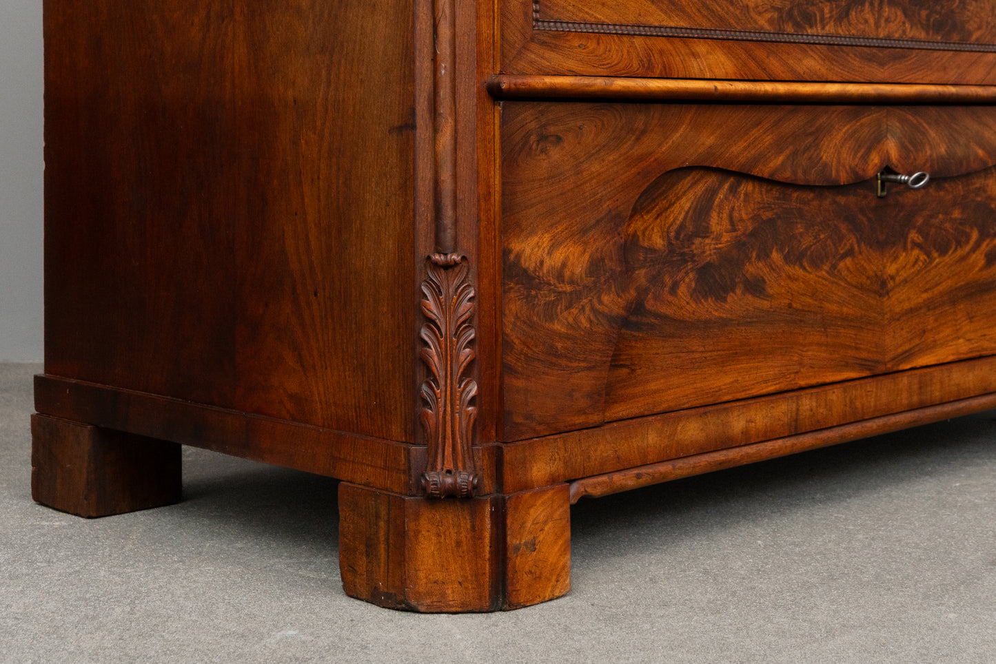 Biedermeier Kommode in Mahagoni - Mitte des 19.Jahrhunderts