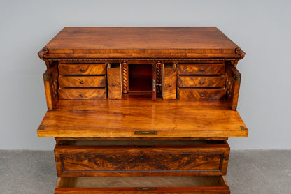 Biedermeier Kommode in Mahagoni - Mitte des 19.Jahrhunderts
