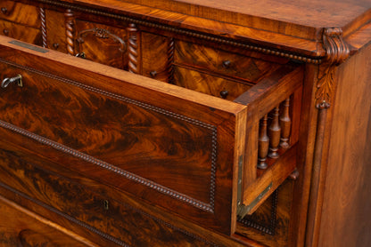Biedermeier Kommode in Mahagoni - Mitte des 19.Jahrhunderts