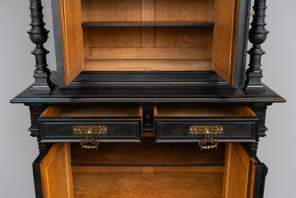 Gründerzeit Buffetschrank in Schwarz - zweite Hälfte des 19.Jahrhunderts