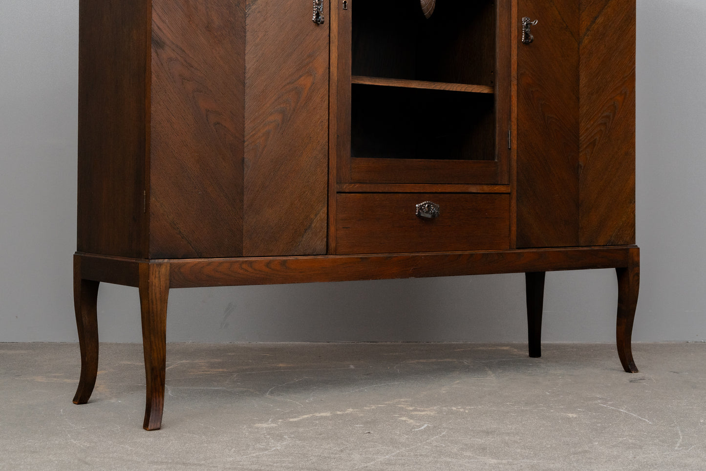 Jugendstil Sideboard in Eiche - erste Hälfte des 20.Jahrhunderts