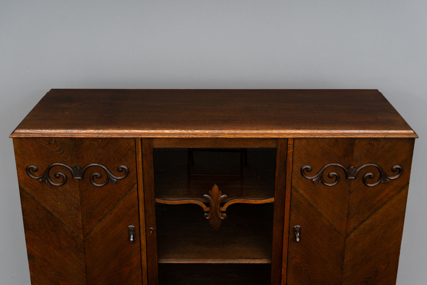 Jugendstil Sideboard in Eiche - erste Hälfte des 20.Jahrhunderts
