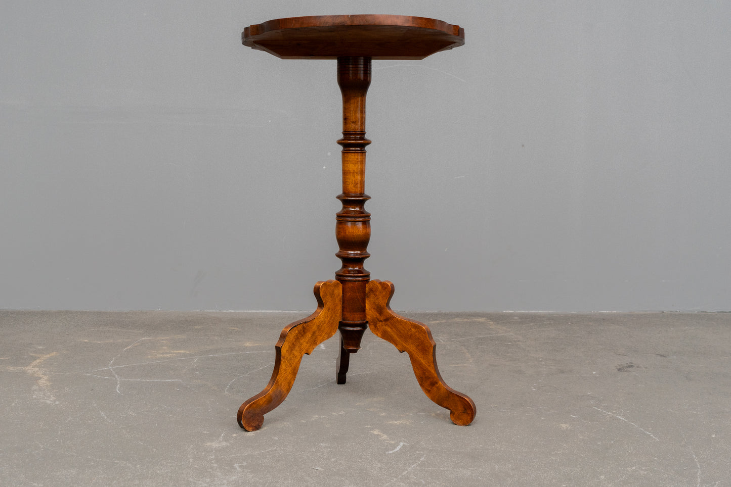 Biedermeier Blumentisch/Beistelltisch aus Holz - Mitte des 19.Jahrhunderts