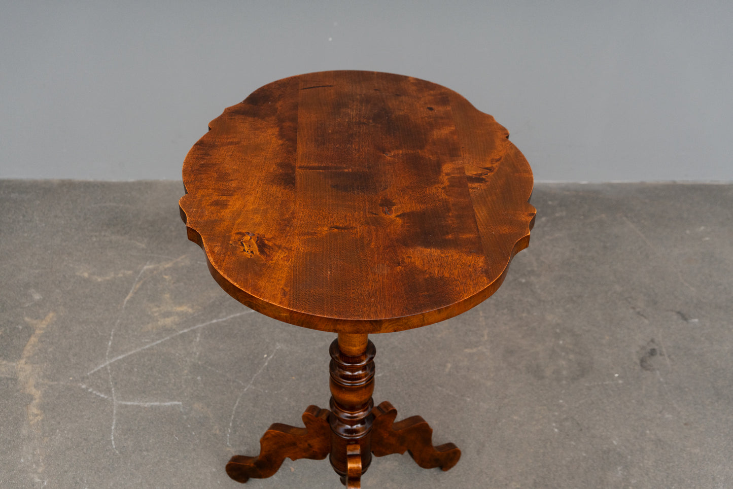 Biedermeier Blumentisch/Beistelltisch aus Holz - Mitte des 19.Jahrhunderts