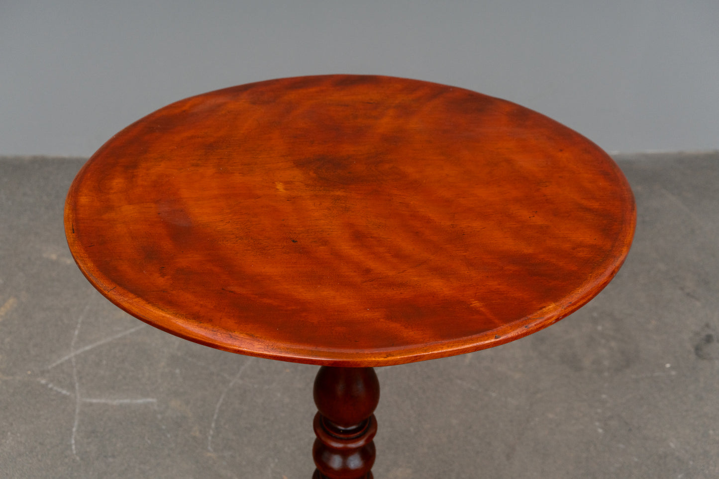 Biedermeier Blumentisch/Beistelltisch in Mahagoni - Mitte des 19.Jahrhunderts