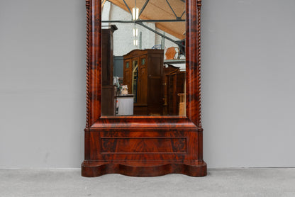 Biedermeier Spiegel mit Konsole in Mahagoni - Mitte des 19.Jahrhunderts