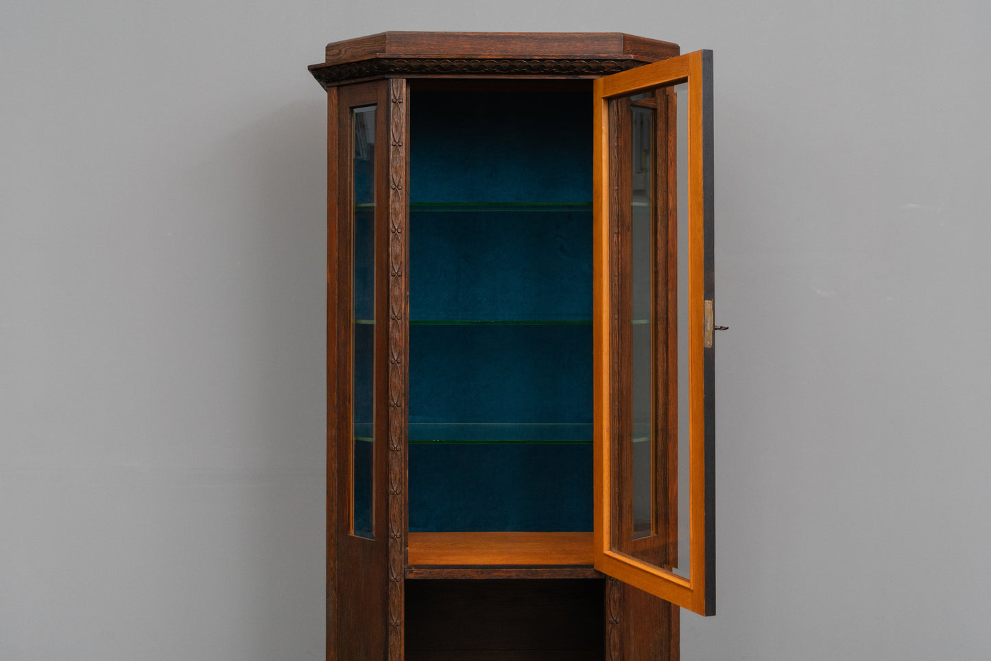 Jugendstil Vitrine in Eiche - Anfang des 20.Jahrhunderts